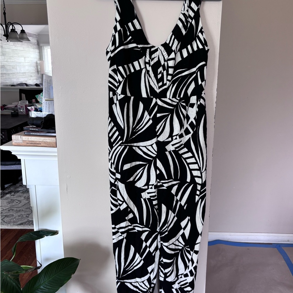 Tahari Black and White Abstract Jumpsuit
